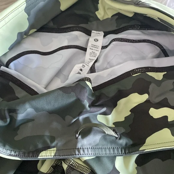 Lululemon Fast and Free High Rise tight Size 10 - Picture 3 of 8